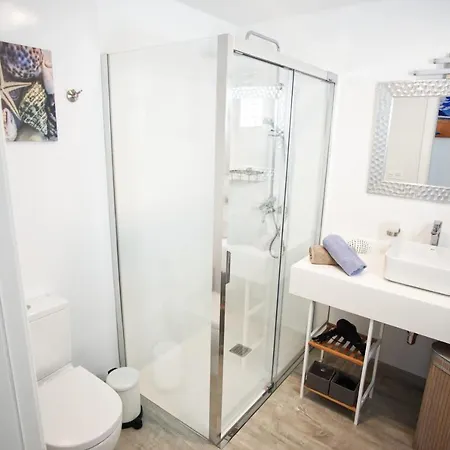 Cucharas - Pool - 2 Min - Free Ac & Wifi アパート